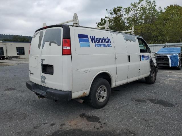 1GC2GTBG0A1121736 - 2010 CHEVROLET EXPRESS G3 WHITE photo 3