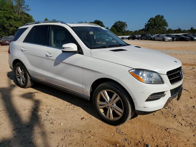 4JGDA5HB4FA459872 - 2015 MERCEDES-BENZ ML 350 4MATIC WHITE photo 4