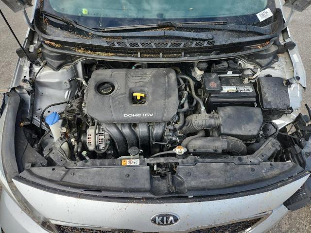 3KPFL4A78JE247263 - 2018 KIA FORTE LX SILVER photo 11