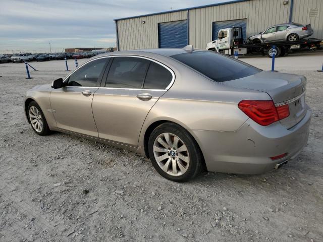 WBAKA8C57BCY36589 - 2011 BMW 750 I SILVER photo 2