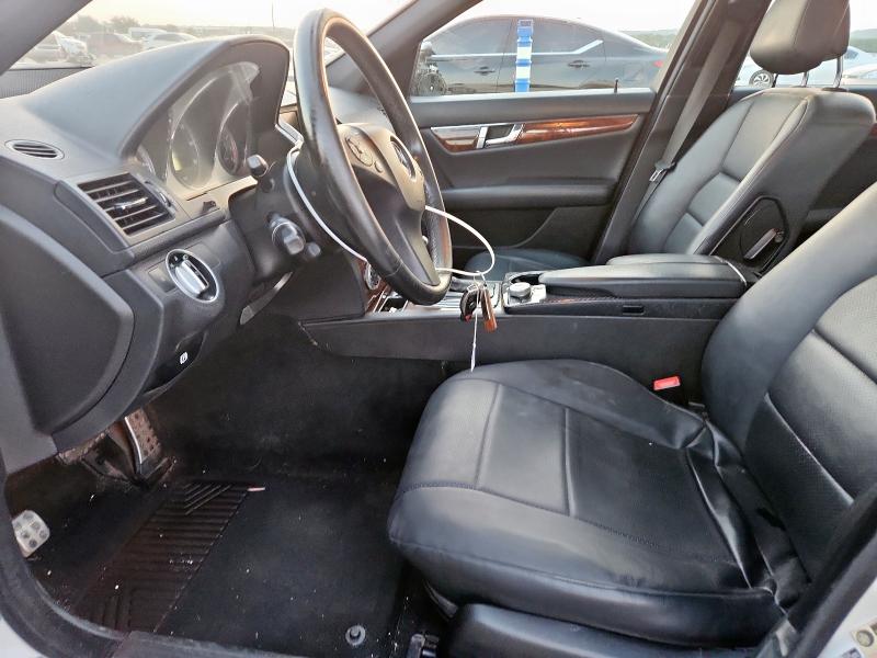 WDDGF5EB0BA444843 - 2011 MERCEDES-BENZ C 300 白色 照片 7