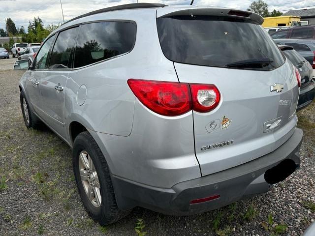 1GNLVGED8AS106129 - 2010 CHEVROLET TRAVERSE LT SILVER photo 3