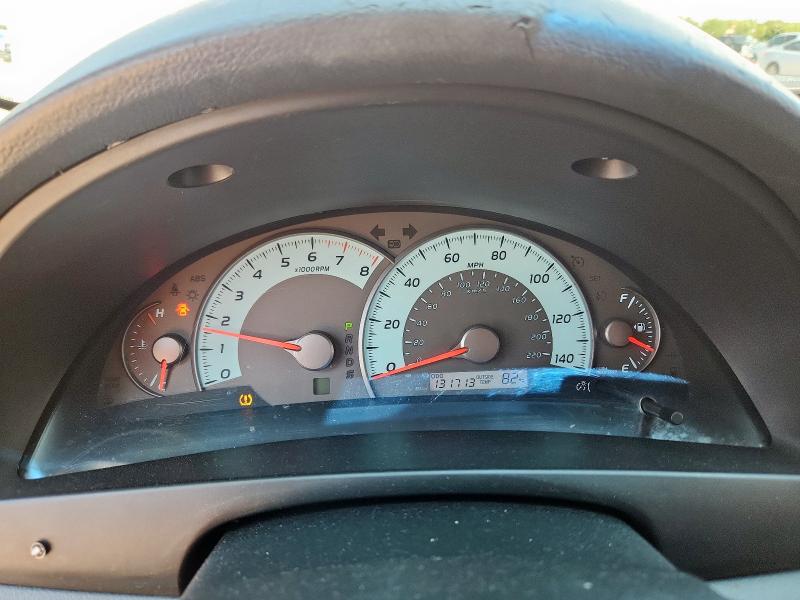 4T1BF3EK2BU585996 - 2011 TOYOTA CAMRY BASE WHITE photo 9