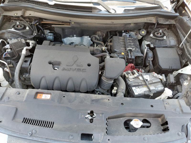 JA4AD3A31LZ016172 - 2020 MITSUBISHI OUTLANDER SE BLACK photo 12