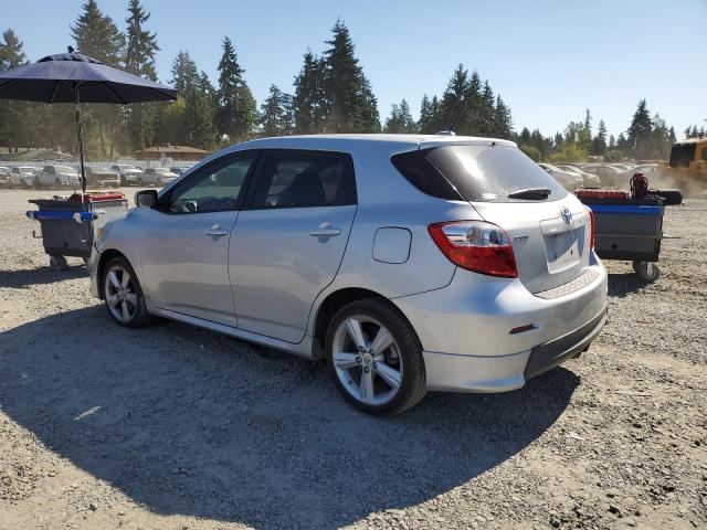 2T1KE40E79C024392 - 2009 TOYOTA COROLLA MATRIX S SILVER photo 2
