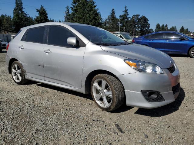 2T1KE40E79C024392 - 2009 TOYOTA COROLLA MATRIX S SILVER photo 4
