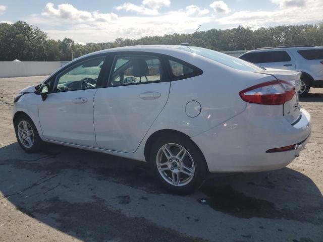 3FADP4BJ1KM124195 - 2019 FORD FIESTA SE 白色 照片 2