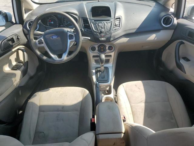 3FADP4BJ1KM124195 - 2019 FORD FIESTA SE 白色 照片 8