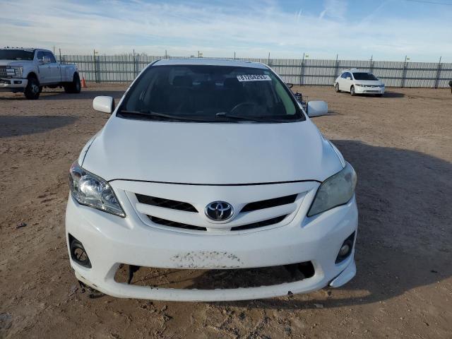 5YFBU4EE0DP120921 - 2013 TOYOTA COROLLA BASE WHITE photo 5