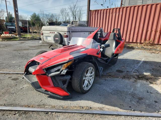 57XAAPHD3M8146649 - 2021 POLARIS SLINGSHOT SL RED photo 2