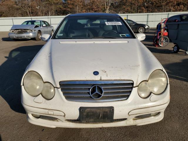 WDBRN40J73A432185 - 2003 MERCEDES-BENZ C 230K SPORT COUPE WHITE photo 5