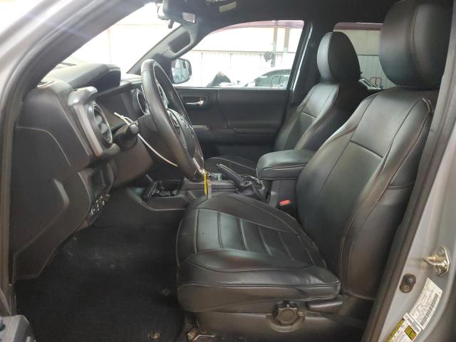 5TFCZ5ANXHX118120 - 2017 TOYOTA TACOMA DOUBLE CAB ნაცრისფერი ფოტო 7