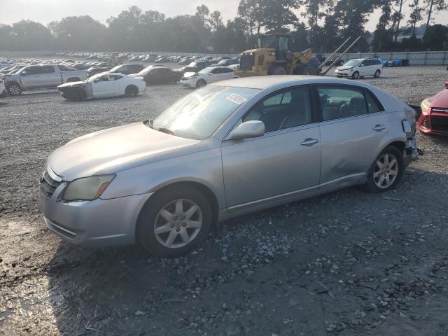 2006 TOYOTA AVALON XL, 