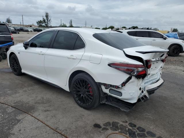 4T1G11AK4MU593924 - 2021 TOYOTA CAMRY SE 白色 照片 2