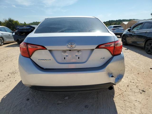 5YFBURHE7JP851365 - 2018 TOYOTA COROLLA L SILVER photo 6