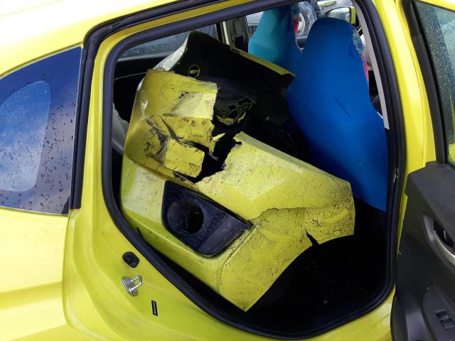 JHMGK5H72GX004297 - 2016 HONDA FIT EX YELLOW photo 12