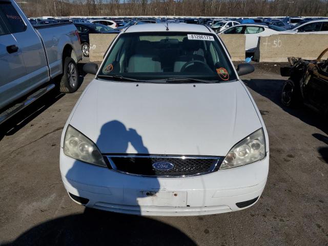 1FAFP34N37W308046 - 2007 FORD FOCUS ZX4 WHITE photo 5