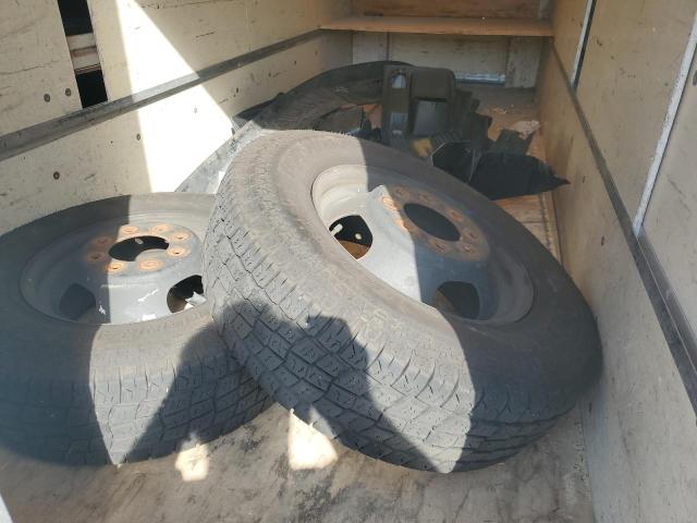 1GBJG31U561165830 - 2006 CHEVROLET EXPRESS G3500 WHITE photo 13