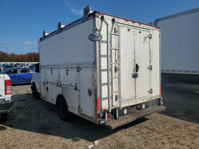 1GBJG31U561165830 - 2006 CHEVROLET EXPRESS G3500 WHITE photo 2