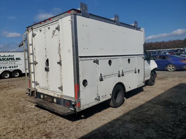 1GBJG31U561165830 - 2006 CHEVROLET EXPRESS G3500 WHITE photo 3