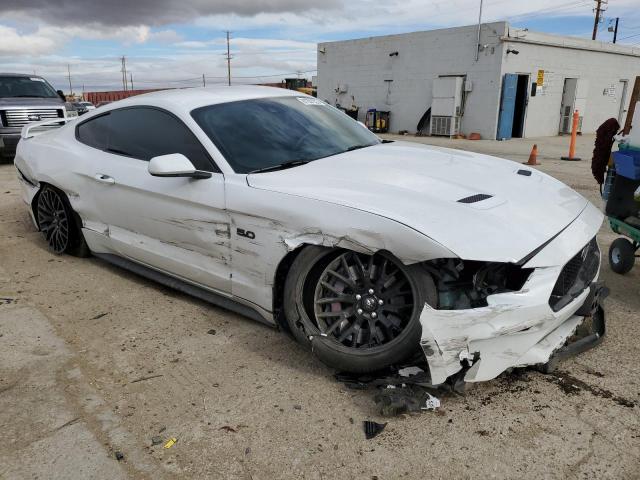 1FA6P8CF8K5123559 - 2019 FORD MUSTANG GT WHITE photo 4