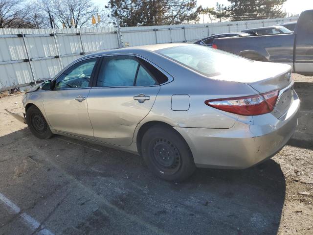 4T4BF1FK9FR501252 - 2015 TOYOTA CAMRY LE SILVER photo 2