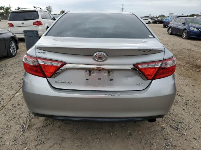 4T1BF1FK5FU950003 - 2015 TOYOTA CAMRY LE SILVER photo 6