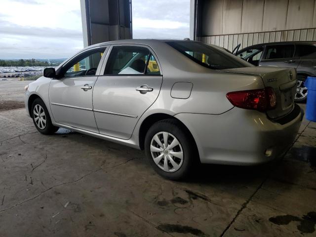 2T1BU4EE5AC249586 - 2010 TOYOTA COROLLA BASE SILVER photo 2