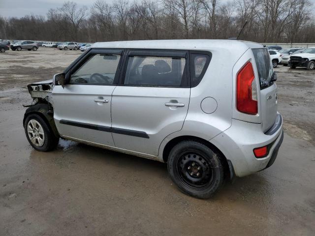 KNDJT2A50D7520181 - 2013 KIA SOUL SILVER photo 2