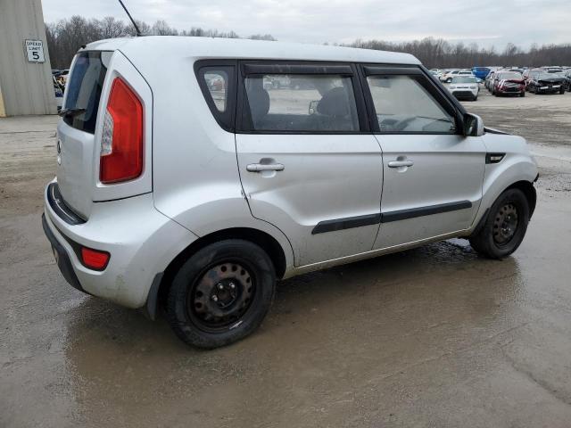 KNDJT2A50D7520181 - 2013 KIA SOUL SILVER photo 3