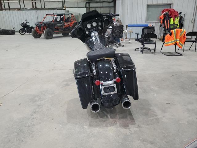 1HD1KB414BB670038 - 2011 HARLEY-DAVIDSON FLHX Schwarz Foto 4