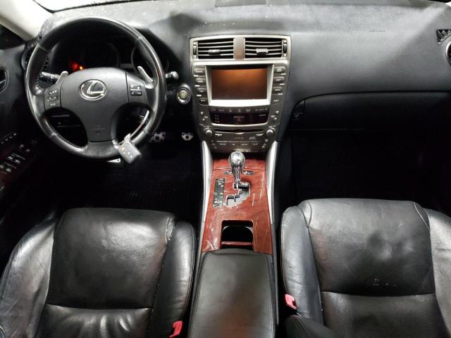 JTHBE262865001597 - 2006 LEXUS IS 350 RED photo 8