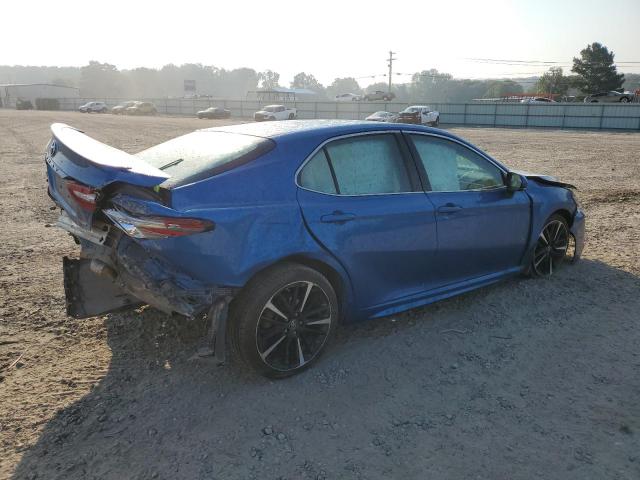 4T1B61HK5JU128369 - 2018 TOYOTA CAMRY XSE 蓝色 照片 3