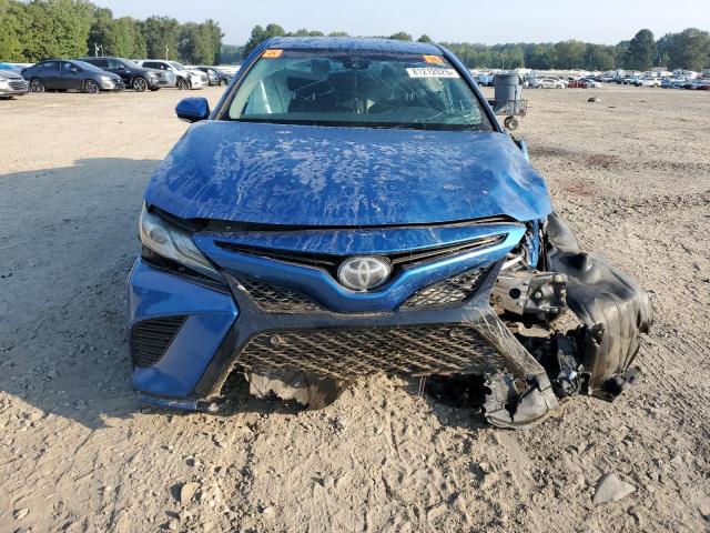 4T1B61HK5JU128369 - 2018 TOYOTA CAMRY XSE 蓝色 照片 5