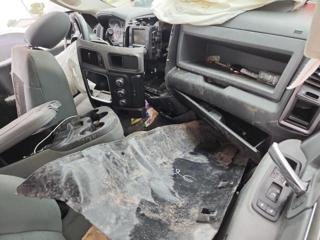 3C6LR4AT8HG707638 - 2017 RAM 2500 ST Weiß Foto 8