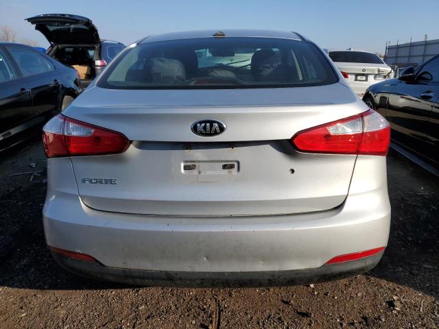 KNAFK4A67F5346621 - 2015 KIA FORTE LX SILVER photo 6