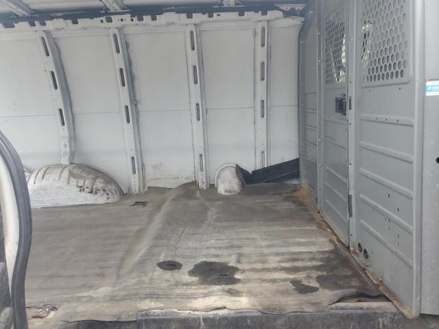 1GCWGAFF2H1186511 - 2017 CHEVROLET EXPRESS G2500 白色 照片 10