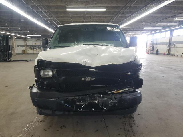 1GCWGAFF2H1186511 - 2017 CHEVROLET EXPRESS G2500 白色 照片 5