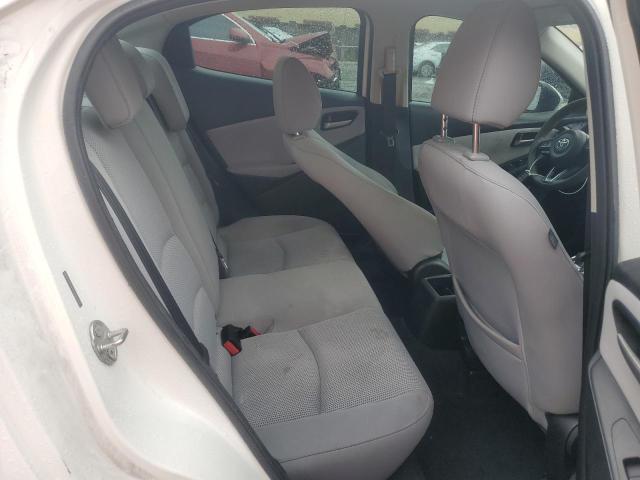 3MYDLBYV1KY522862 - 2019 TOYOTA YARIS L თეთრი ფოტო 10