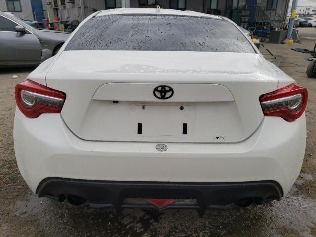 JF1ZNAA18H9704000 - 2017 TOYOTA 86 BASE WHITE photo 6