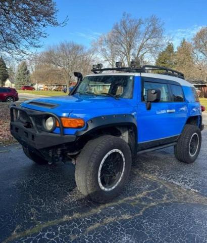 JTEBU11F170002934 - 2007 TOYOTA FJ CRUISER BLUE photo 2