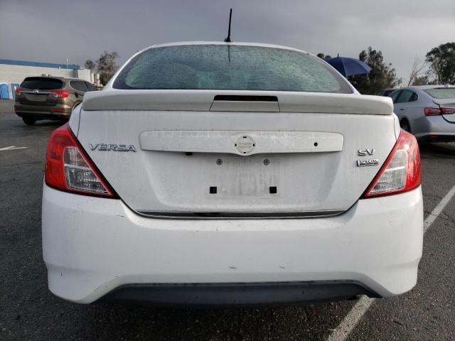 3N1CN7AP4HL853747 - 2017 NISSAN VERSA S WHITE photo 6