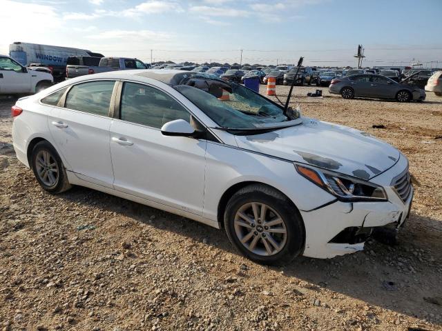 5NPE24AF6GH317692 - 2016 HYUNDAI SONATA SE WHITE photo 4