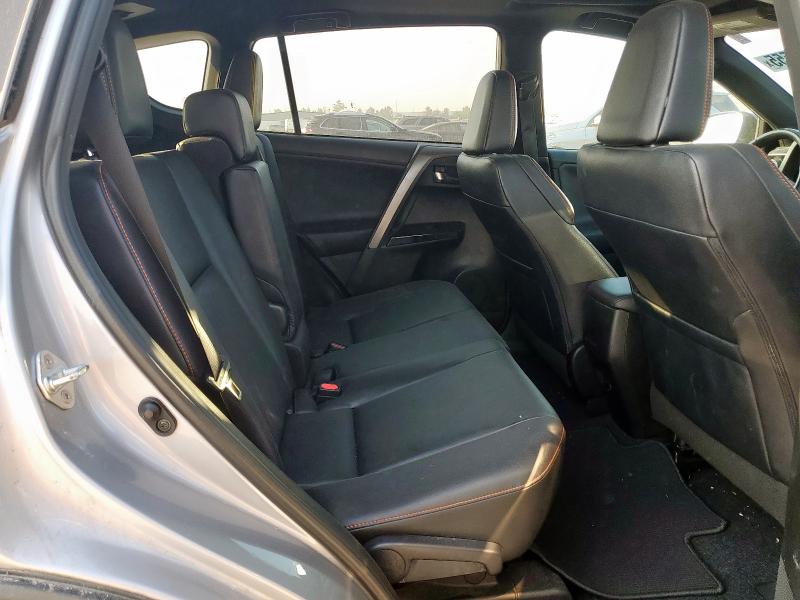 2T3JFREV6GW482815 - 2016 TOYOTA RAV4 SE ნაცრისფერი ფოტო 10