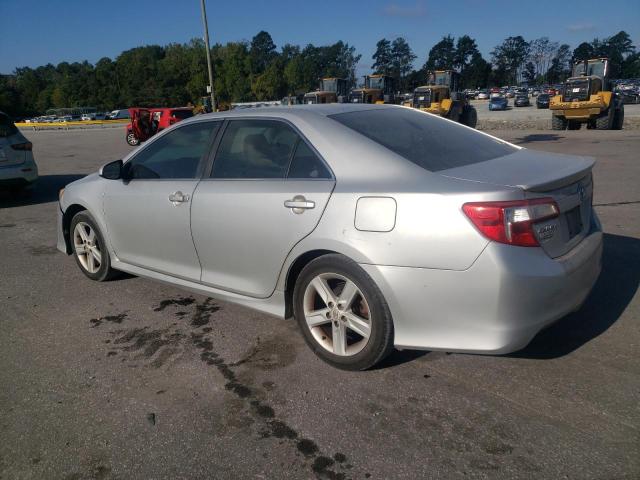 4T1BF1FK4DU209709 - 2013 TOYOTA CAMRY L SILVER photo 2