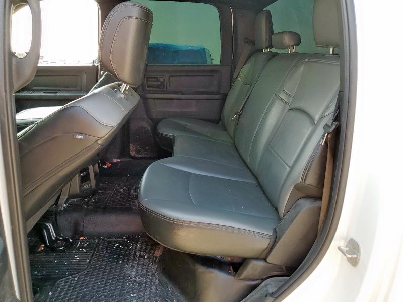 3C6UR5HJXRG125458 - 2024 RAM 2500 TRADESMAN 白色 照片 10