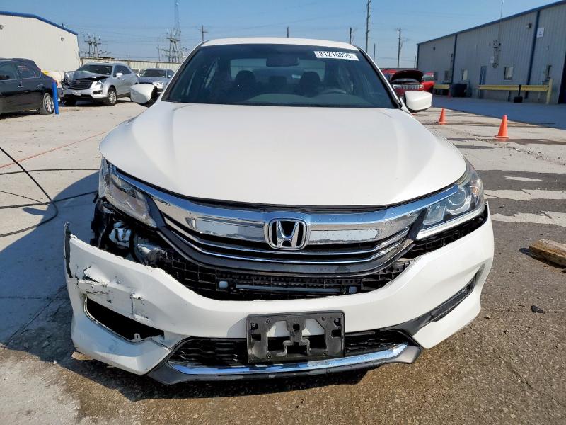 1HGCR2F54HA196209 - 2017 HONDA ACCORD SPORT WHITE photo 5