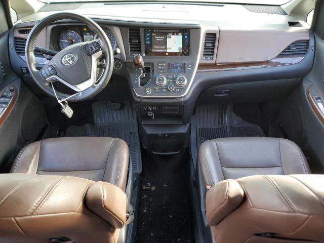 5TDYK3DC9FS586187 - 2010 TOYOTA SIENNA XLE 黑色 照片 8