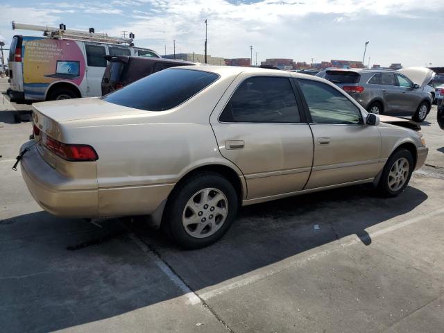 JT2BF22K9W0139403 - 1998 TOYOTA CAMRY CE ذهبي صورة 3