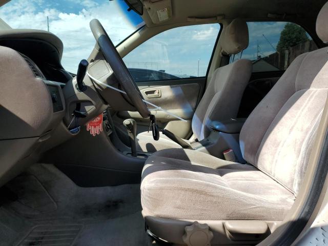 JT2BF22K9W0139403 - 1998 TOYOTA CAMRY CE ذهبي صورة 7